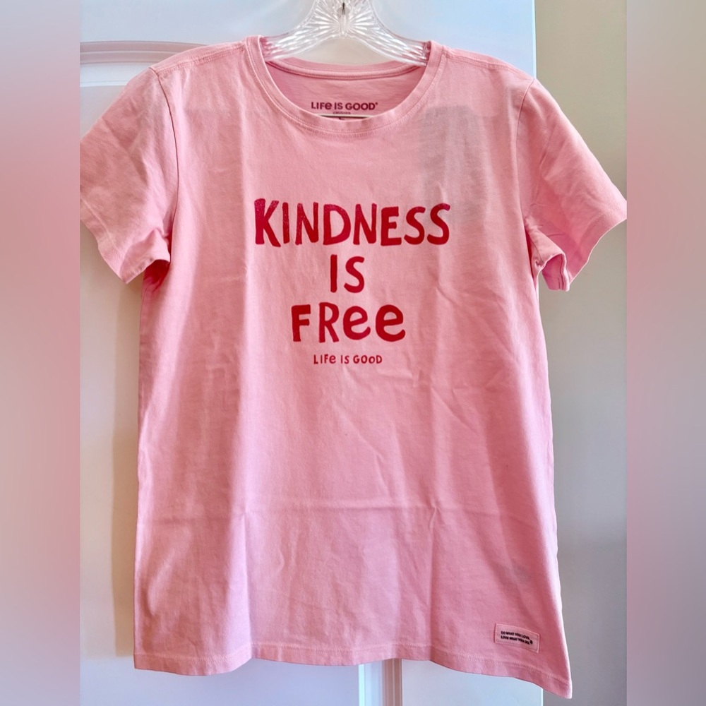 NWT Women’s  Life is Good T-Shirt